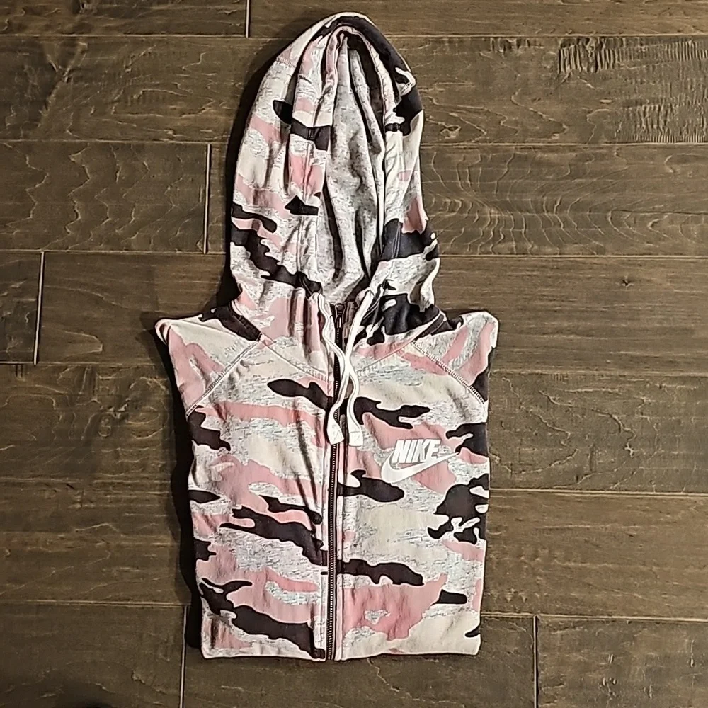 Nike Women's Camouflage Hooded Sweatshirt sz large